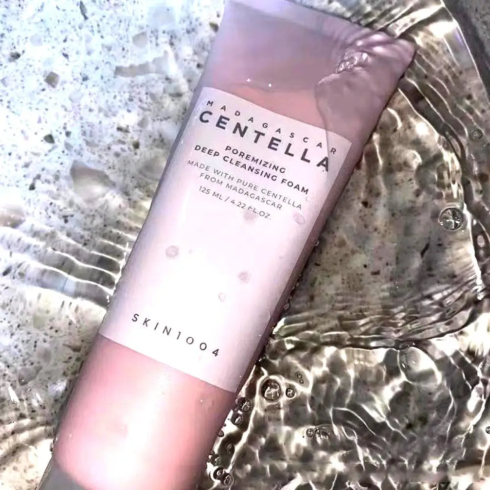 Espuma limpiadora de poros con Centella Asiática de Skin1004